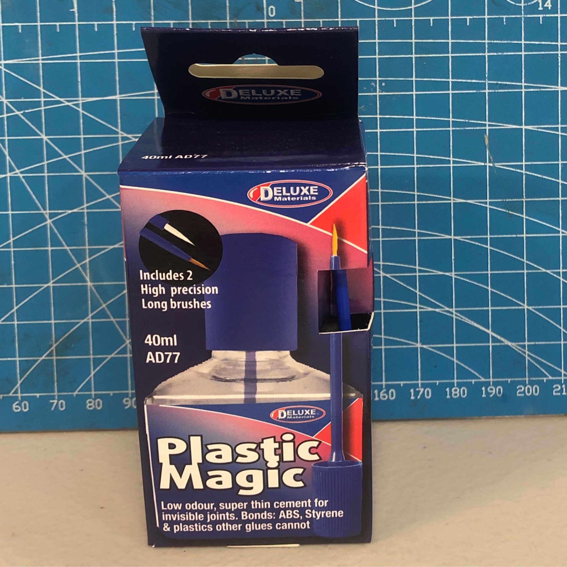 Deluxe Materials AD92 | Precision Plastic Glue